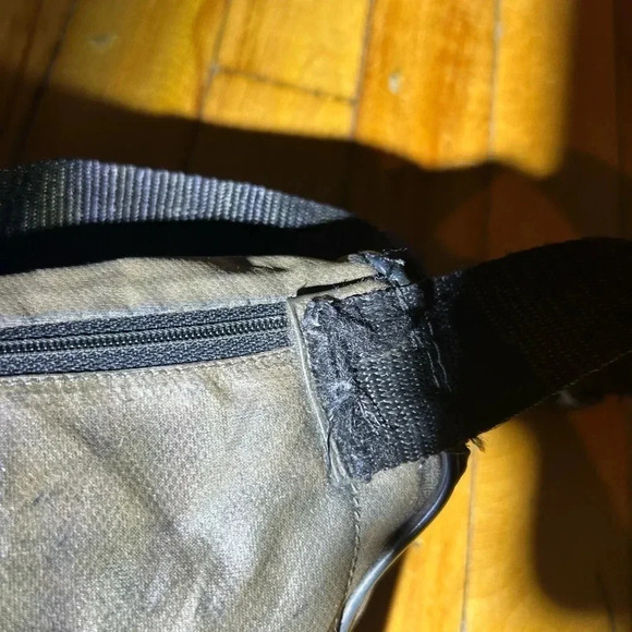 Authentic vintage Fendi waistbag fanny  pack bum bag - Picture 7 of 16